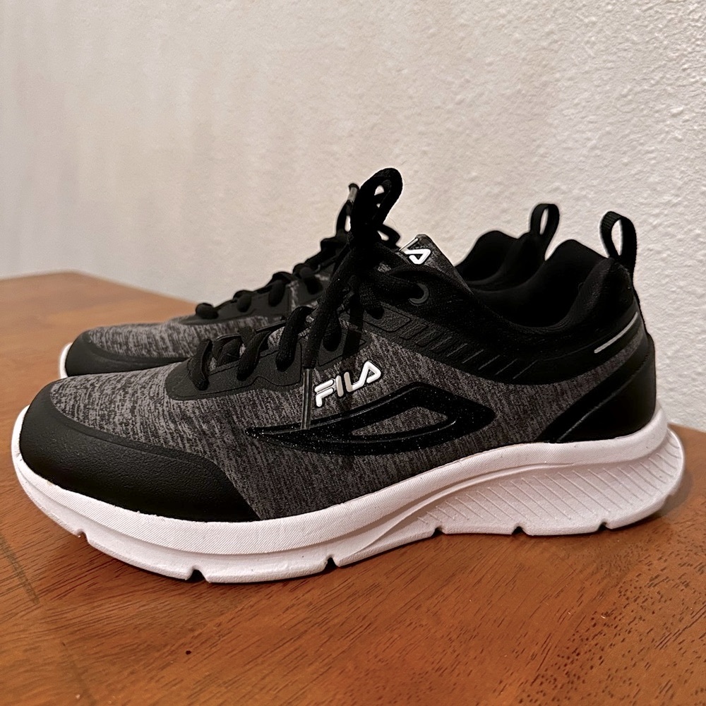 Women’s size 8 memory foam Filas